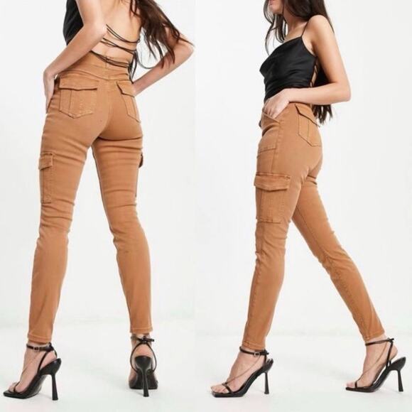 SPANX Pants - 🆕 NWT SPANX Stretch Twill Ankle Cargo Pant Honey Glow Pockets Shapewear Small